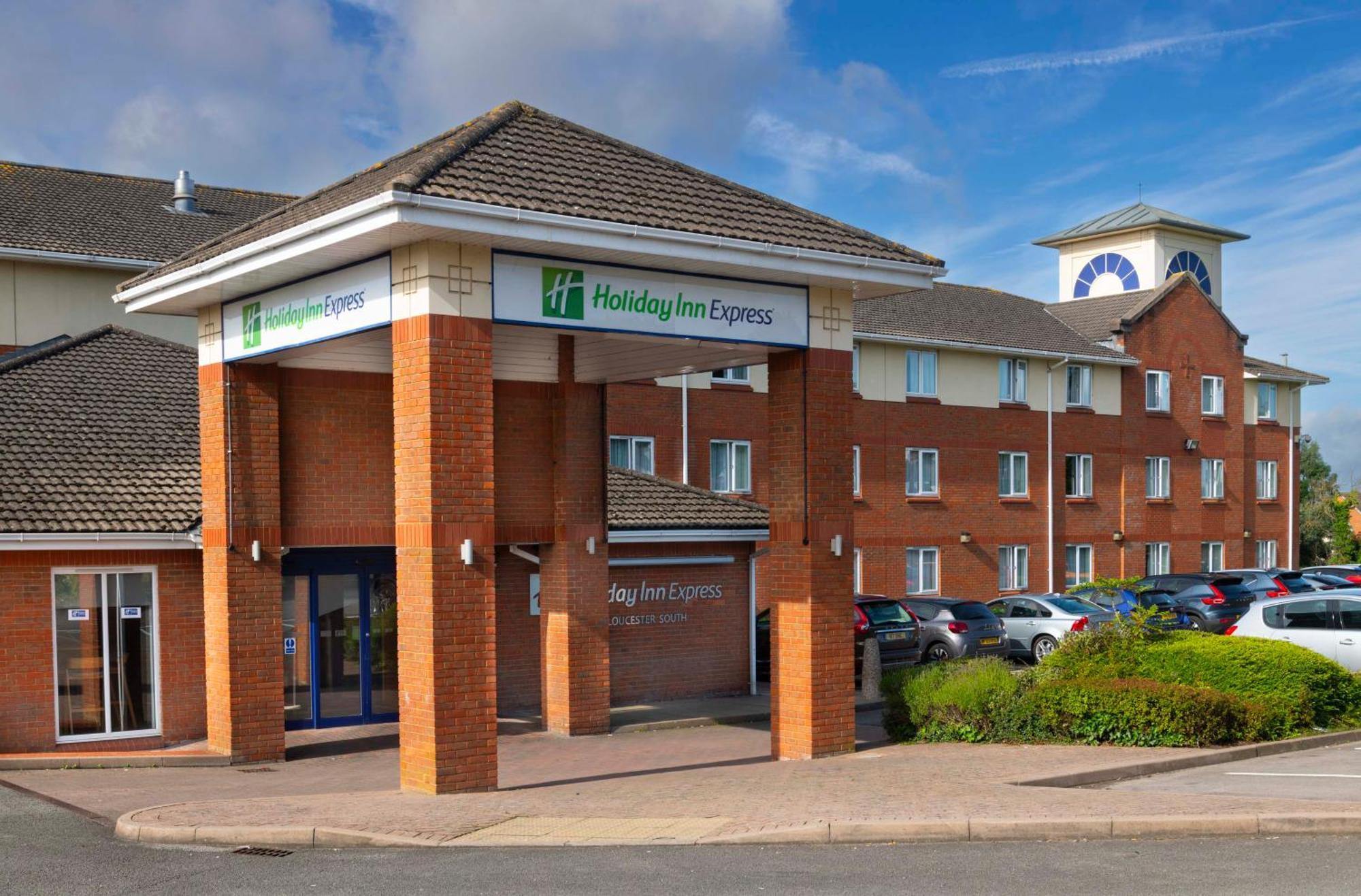 Holiday Inn Express Gloucester - South, An Ihg Hotel Exterior photo