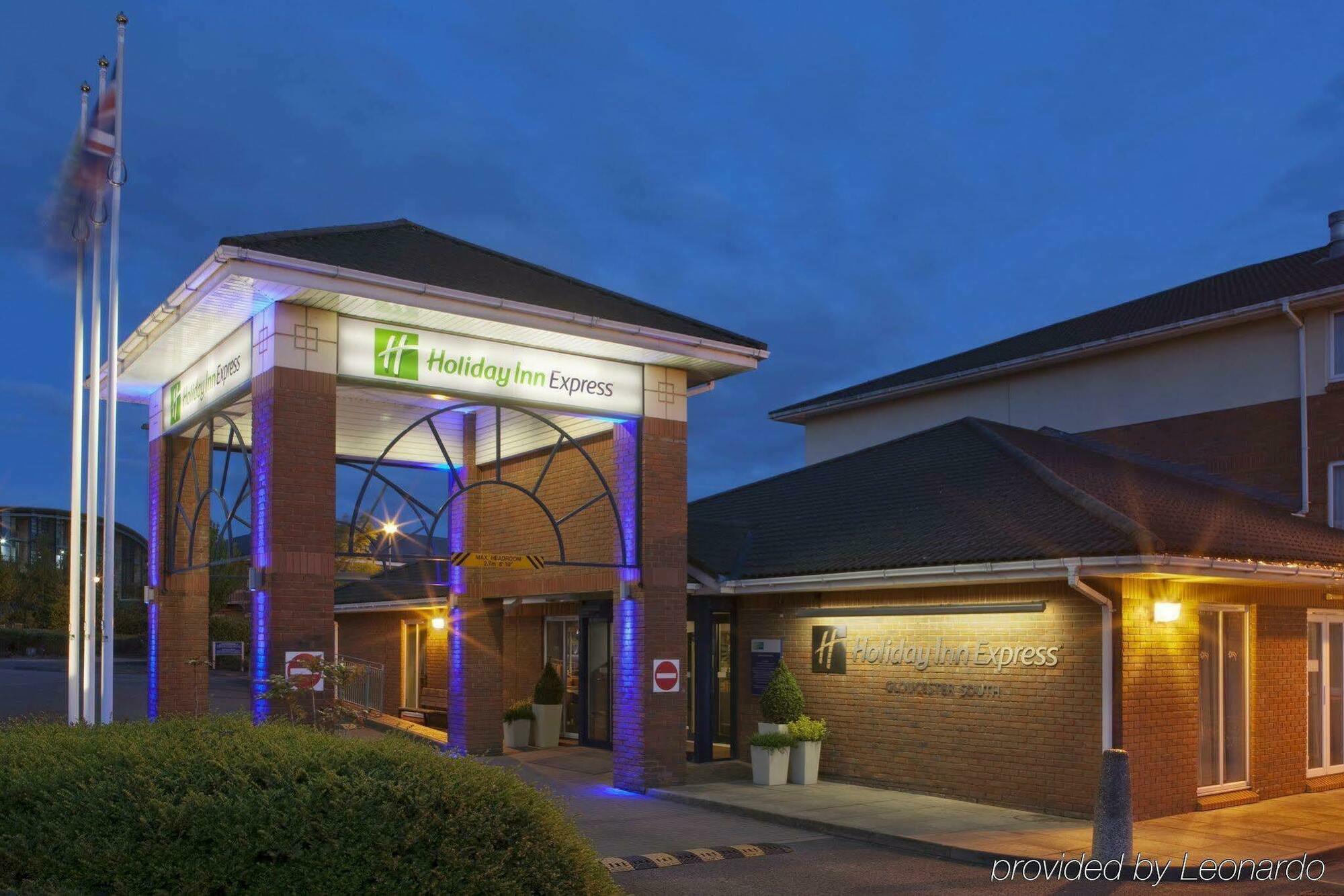 Holiday Inn Express Gloucester - South, An Ihg Hotel Exterior photo